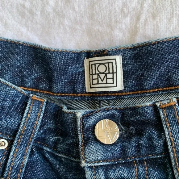 NWT Toteme Classic Bermuda Knee Length Cotton Denim Shorts Jorts Dark Blue Wash